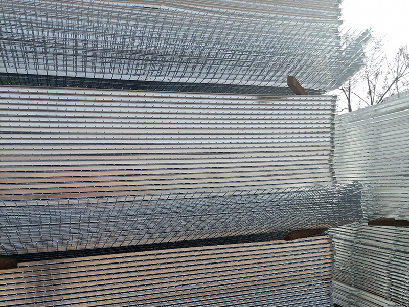 Galvanized Guardrail 