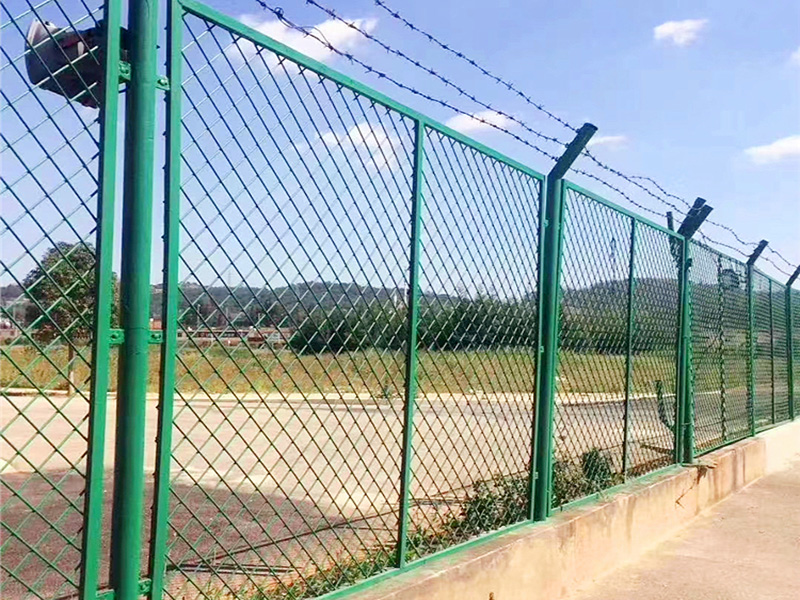 Welded Wire Mesh Fence